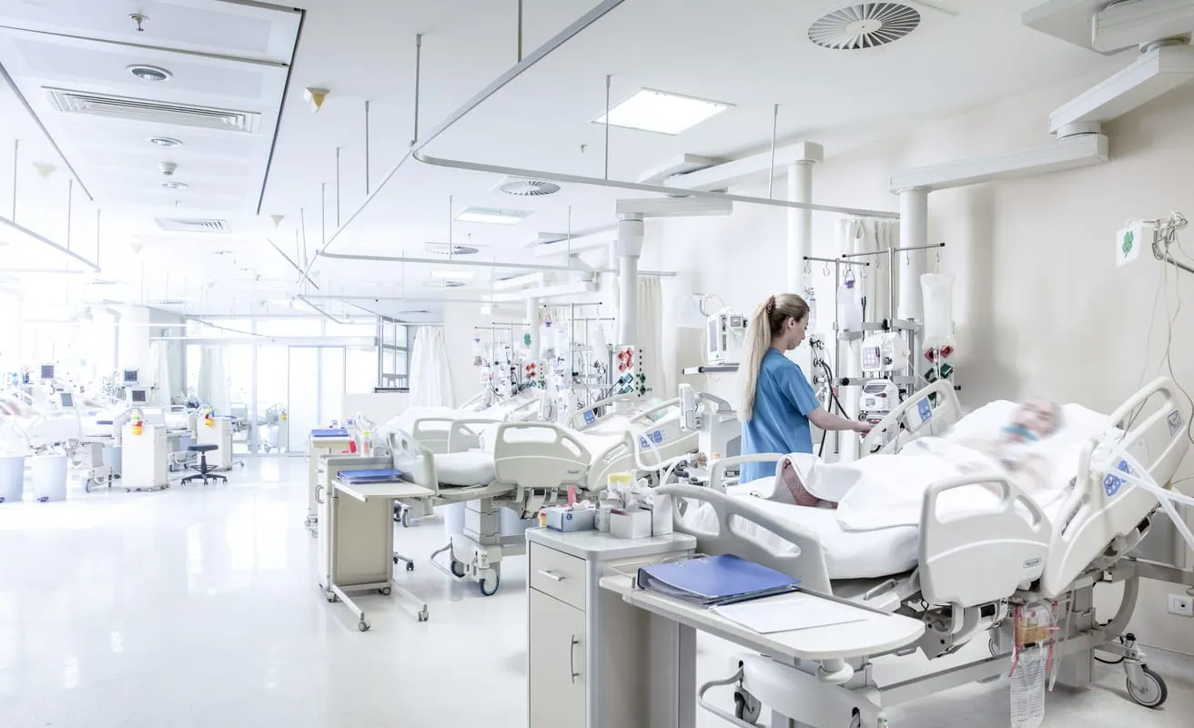 Understanding the PICU: A Guide for Parents from Lopmudra Hospital’s Gynaecology & Obstetrics Experts